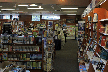 01-HULL'S Family Bookstores